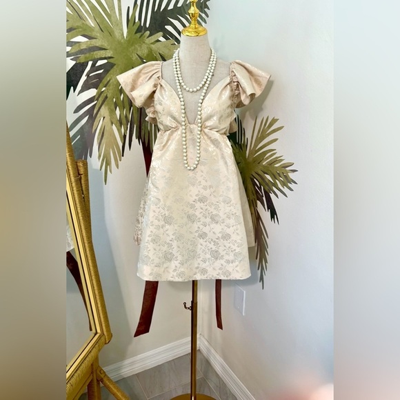 NWT,Fashion Nova, Jasmine Tea
Babydoll Dress in Soft Cream, Size Medium - Picture 7 of 10